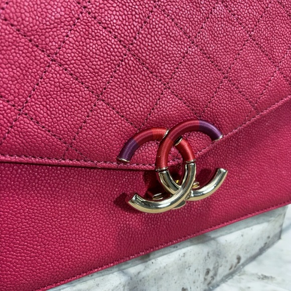 CHANEL Hot Pink/Gradient Straps Caviar Thread Around Flap Bag - Picture 4 of 14